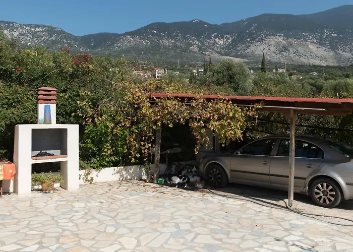 Trapezaki Garden Vila Mousata