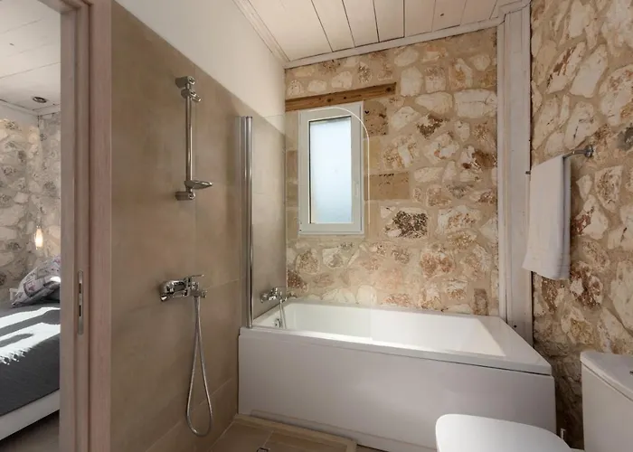 Vila Trapezaki Garden *