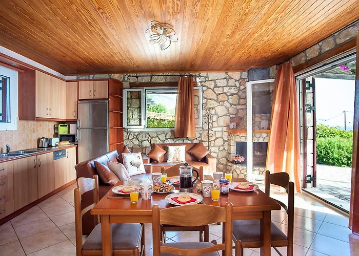 Vila Trapezaki Garden