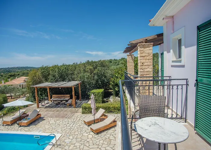 Trapezaki Garden Vila Mousata