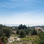 فيلة Trapezaki Garden