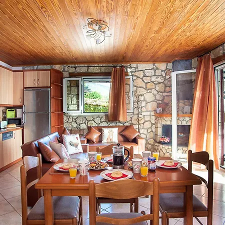 Vilă Trapezaki Garden