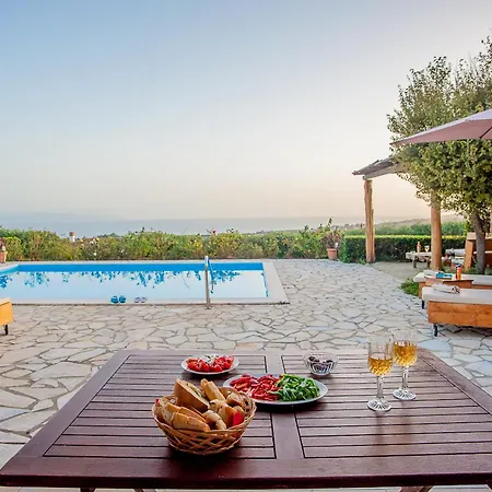 Villa Trapezaki Garden *