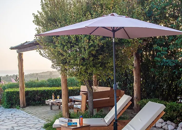 Trapezaki Garden וילה
