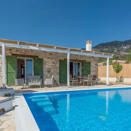 Trapezaki Garden * Mousata