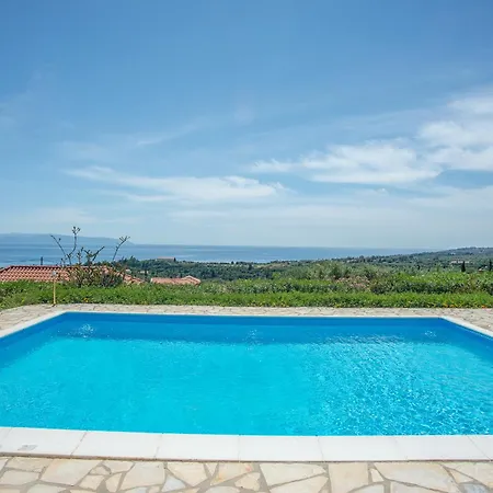 Trapezaki Garden Villa