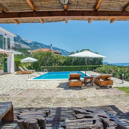 Trapezaki Garden Mousata